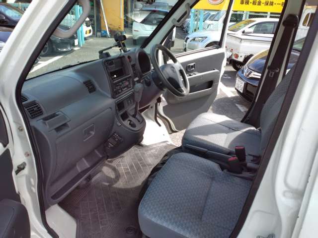 Daihatsu Hijet Cargo 9