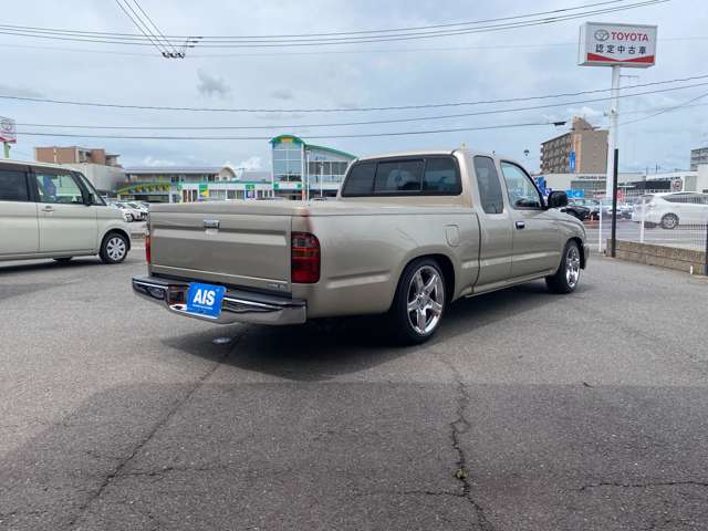 Toyota Hilux 5
