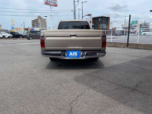 Toyota Hilux 6