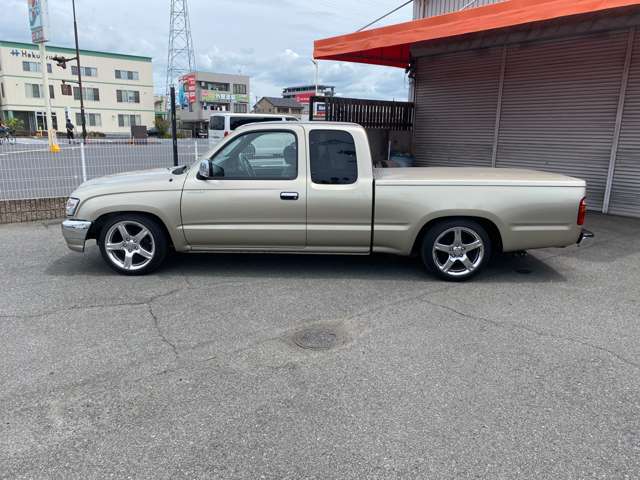 Toyota Hilux 8