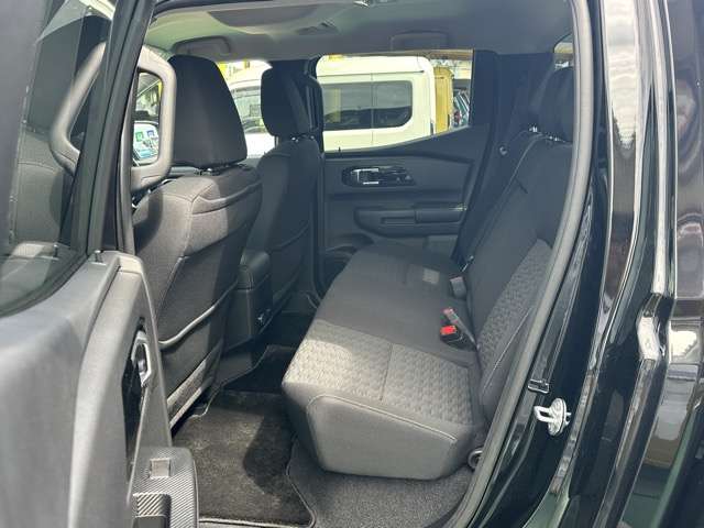 Mitsubishi Triton 6