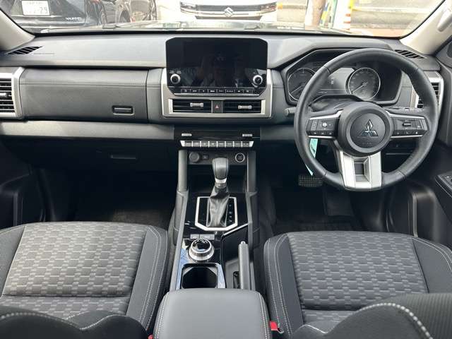Mitsubishi Triton 8