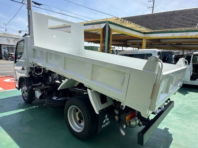 Mitsubishi Fuso Canter 4