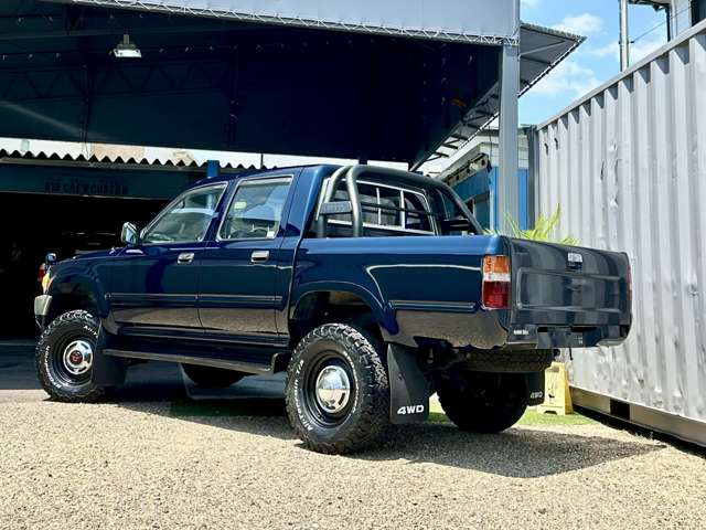 Toyota Hilux 4