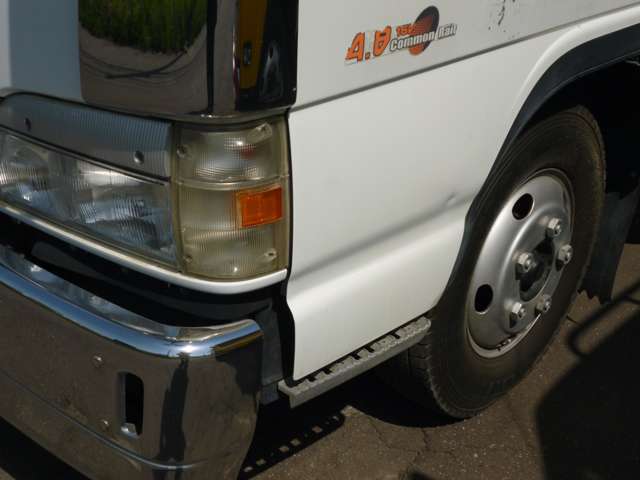 Isuzu Elf 6