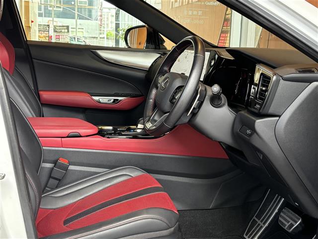Lexus NX 7