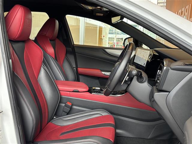 Lexus NX 8