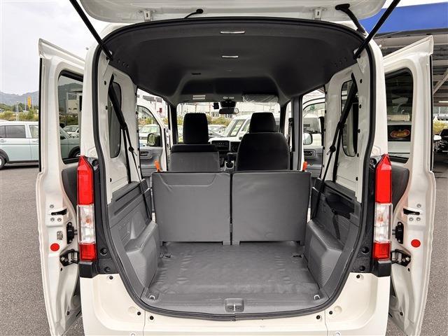 Honda N-VAN 9