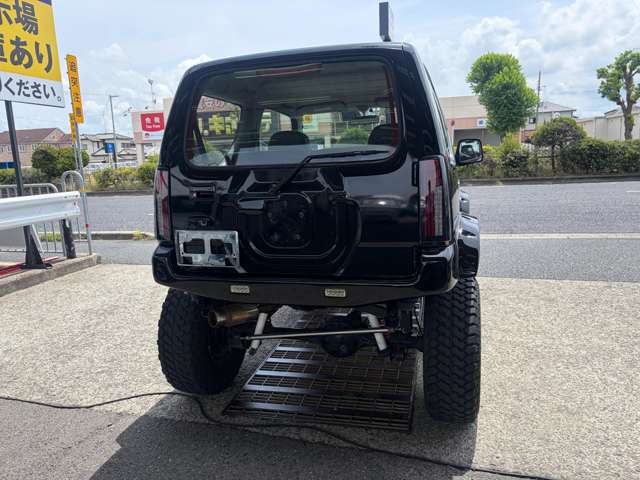 Suzuki Jimny 11