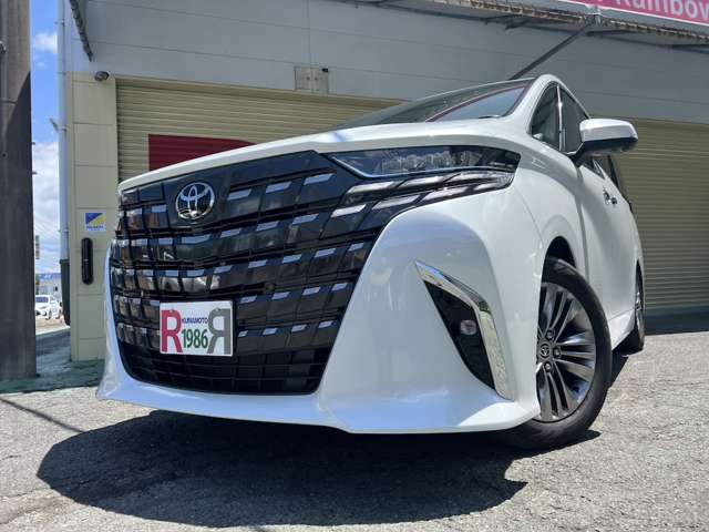 Toyota Alphard 4