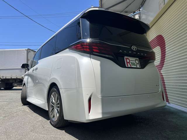 Toyota Alphard 5