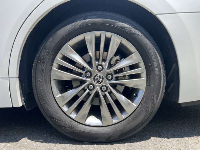 Toyota Alphard 6