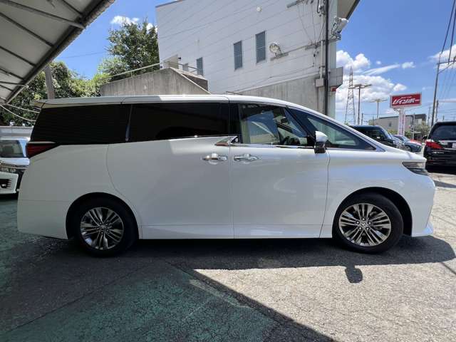Toyota Alphard 9