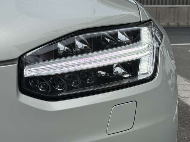 Volvo XC90 11
