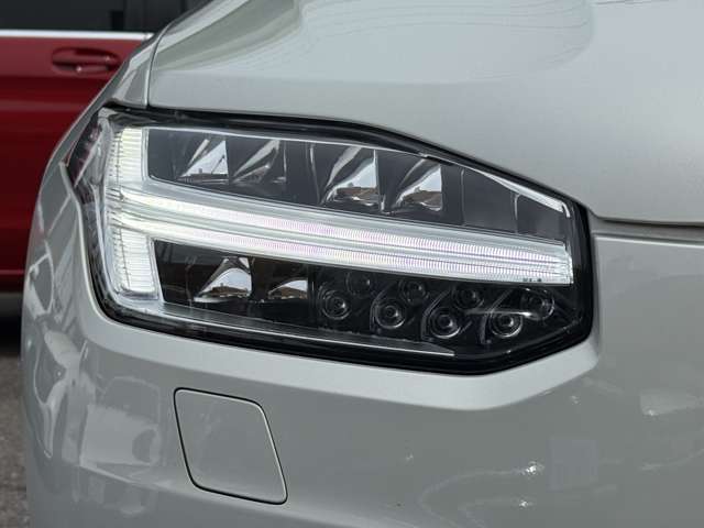 Volvo XC90 10