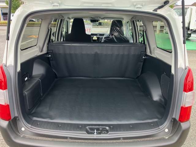 Toyota Probox Van 11