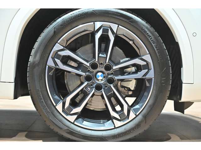 BMW X2 4
