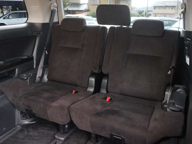 Toyota Alphard 11