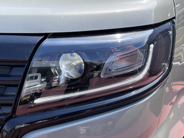 Suzuki Spacia Base 8