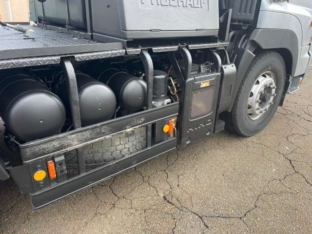 Hino Profia 12