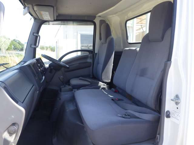 Isuzu Elf 11