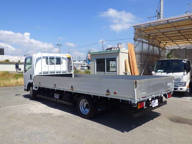 Isuzu Elf 2