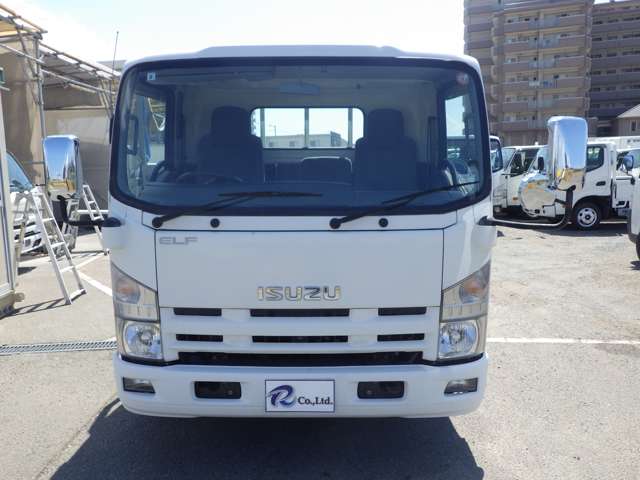 Isuzu Elf 4