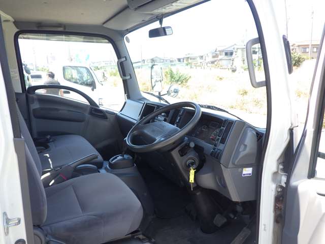 Isuzu Elf 9