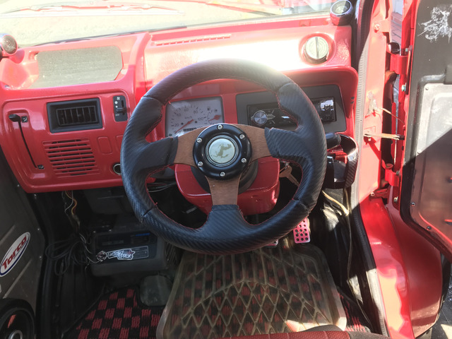 Daihatsu Midget II 12
