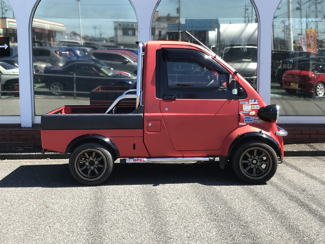 Daihatsu Midget II 5