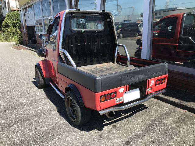Daihatsu Midget II 6