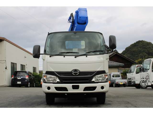 Hino Dutro 2