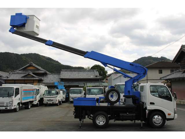 Hino Dutro 5