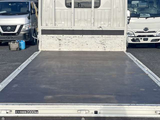 Hino Dutro 10