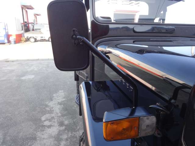 Mitsubishi Jeep 11