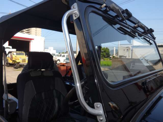 Mitsubishi Jeep 12