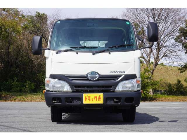 Hino Dutro 5