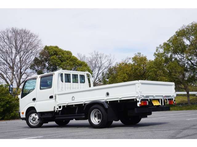 Hino Dutro 9