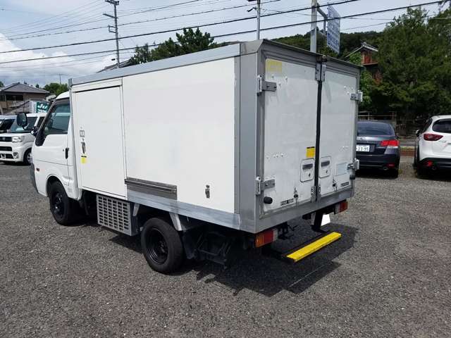 Mazda Bongo Truck 4