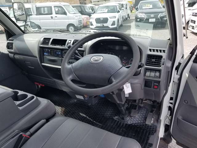 Mazda Bongo Truck 9
