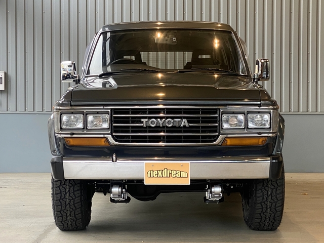 Toyota Land Cruiser 60 11
