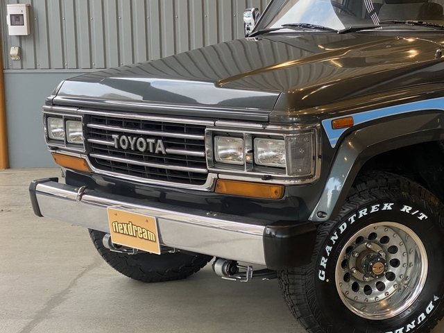 Toyota Land Cruiser 60 4
