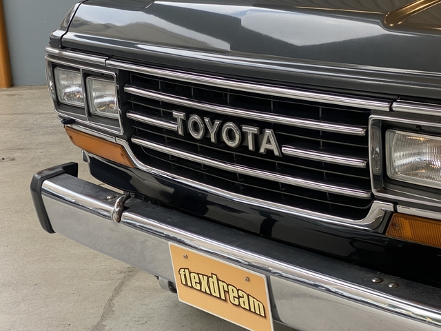 Toyota Land Cruiser 60 6