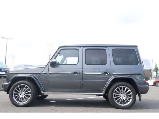 Mercedes-Benz G-Class 4