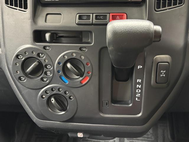 Daihatsu グランマックスカーゴ 11