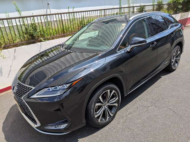 Lexus RX 9