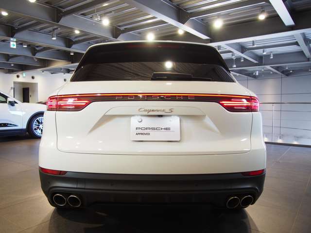 Porsche Cayenne 7