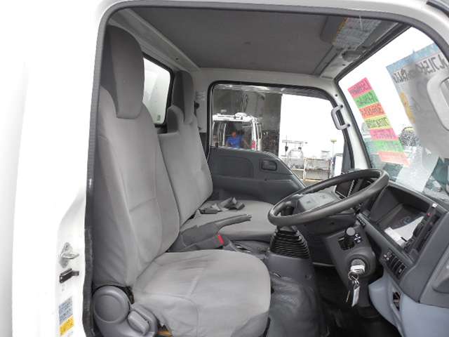 Isuzu Elf 12