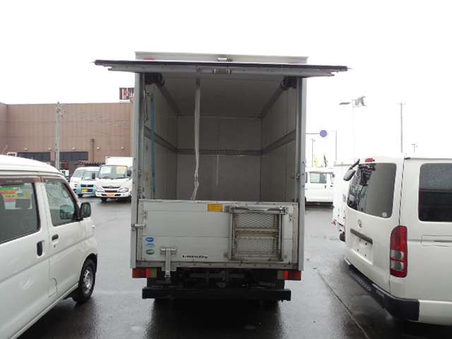 Isuzu Elf 5