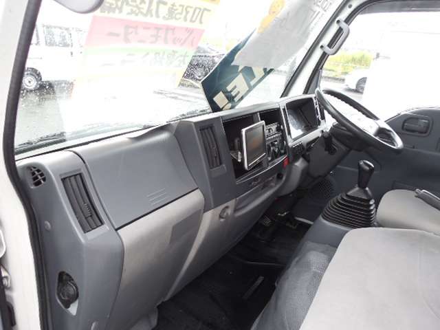 Isuzu Elf 8